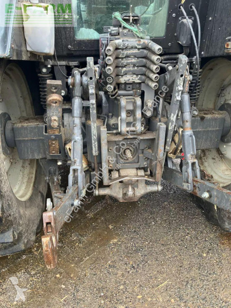Lantbrukstraktor Valtra  n123