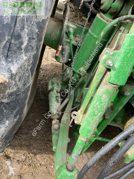 Lantbrukstraktor John Deere 7215R
