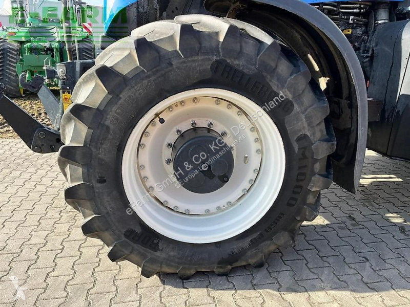 Landbrugstraktor New Holland  t8.435