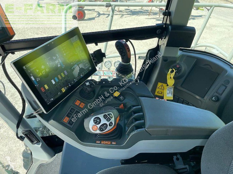 Landbrugstraktor Claas  xerion 4200 saddle trac...