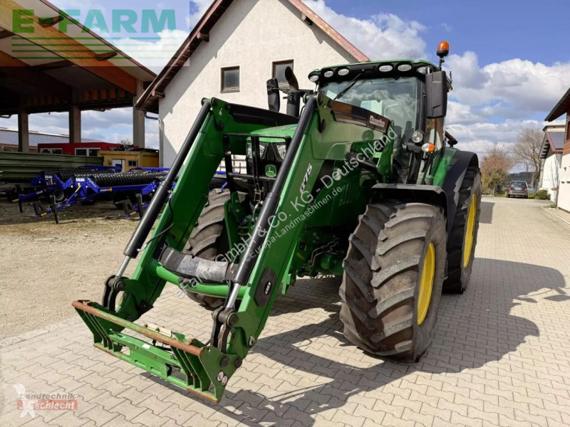 Landbrugstraktor John Deere  6215 r mit frontlader
