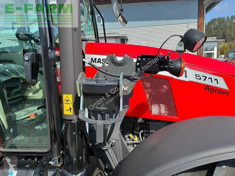 Landbrugstraktor Massey Ferguson  5711 m