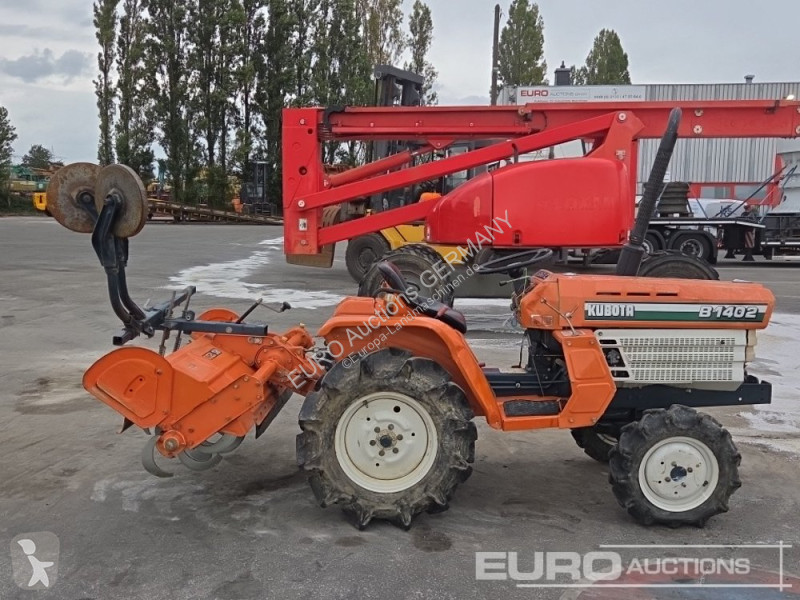 جرار زراعي Kubota B1402DT