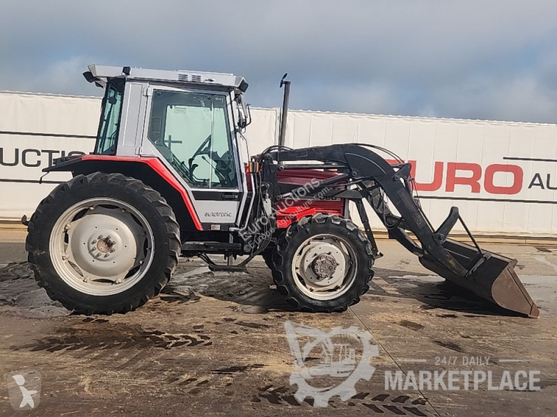 Сільськогосподарський трактор Massey Ferguson 3060