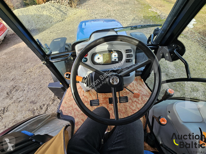 Трактор New Holland TD 5.105