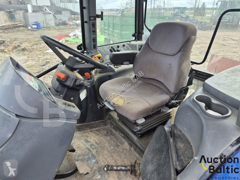 Lantbrukstraktor New Holland TM 190