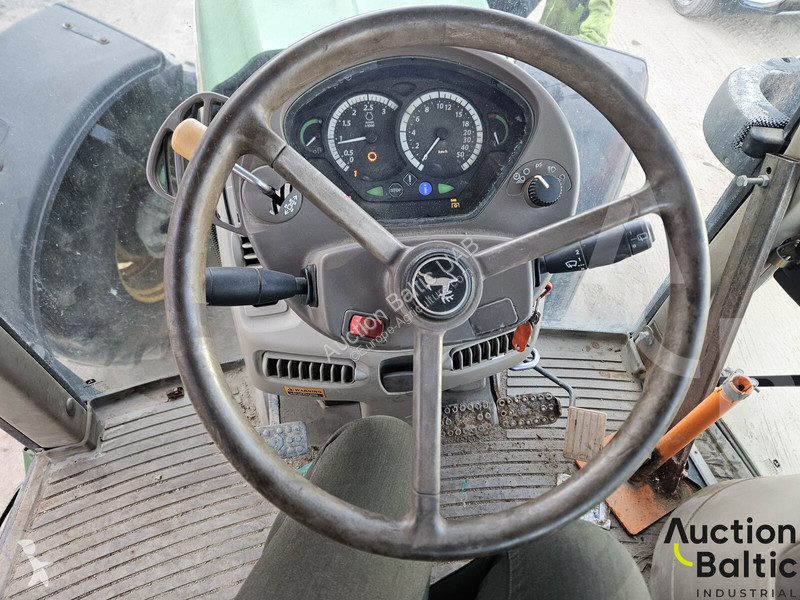 Lantbrukstraktor John Deere 6630 Premium