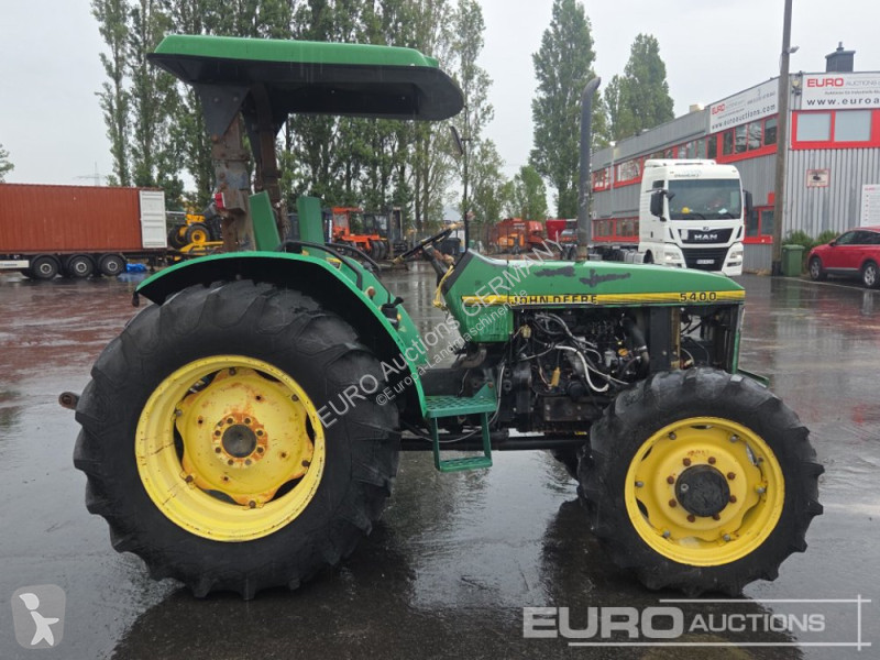 Сільськогосподарський трактор John Deere 5400