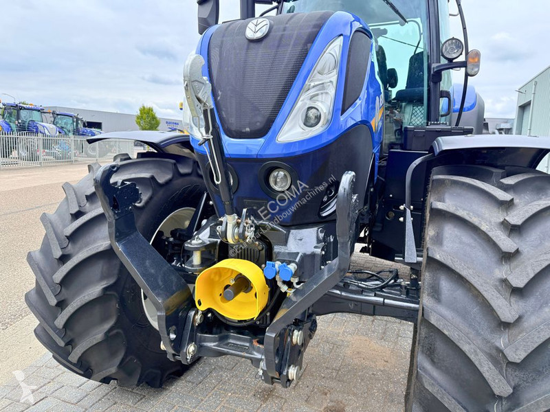 New Holland T7.165S Range Command tractor