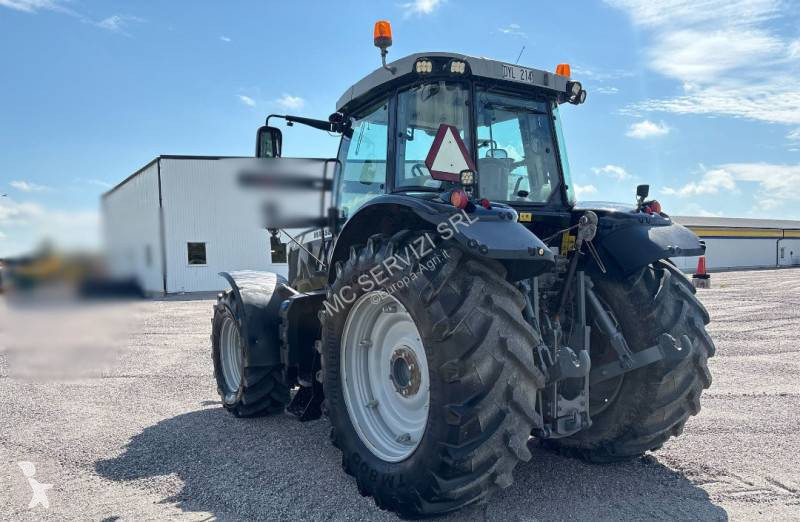 Massey Ferguson MF 7620 tractor