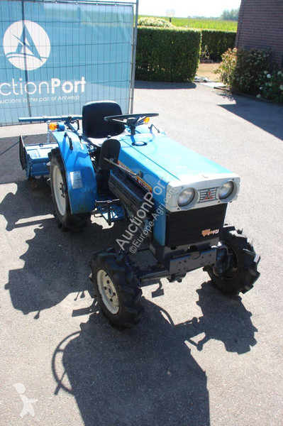 Lantbrukstraktor Mitsubishi MT1301D