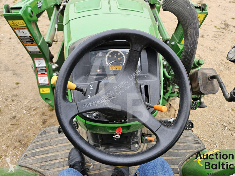 Lantbrukstraktor John Deere 4049 M