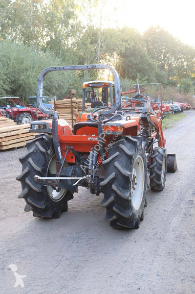 جرار زراعي Kubota GL-29
