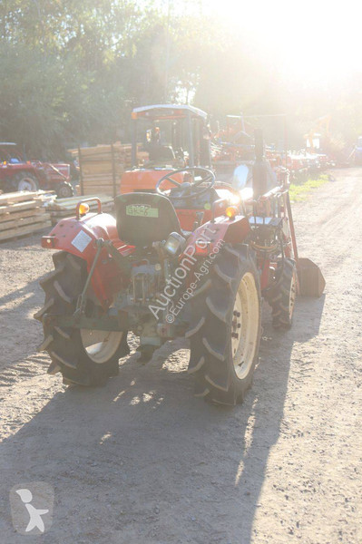جرار زراعي Yanmar YM1802D
