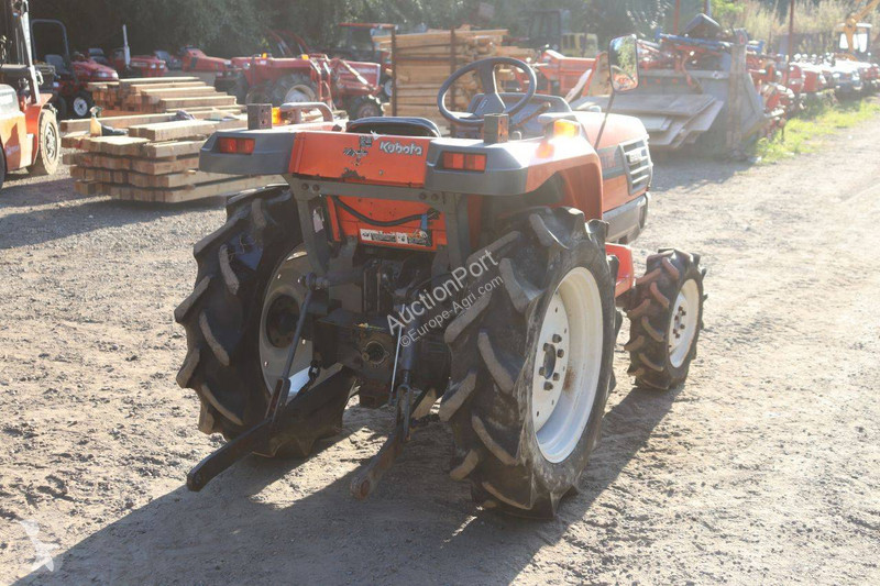 جرار زراعي Kubota GT21