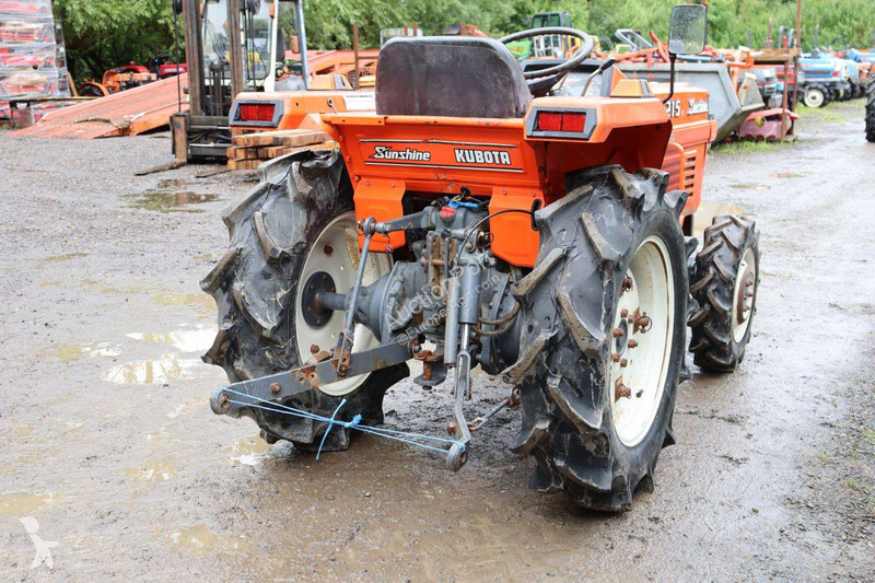 جرار زراعي Kubota Sunshine L1-215