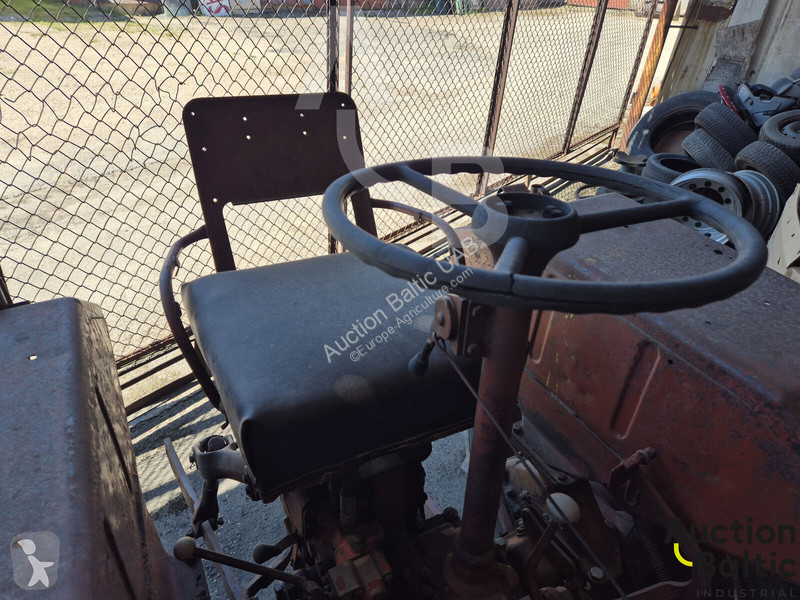 Zemědělský traktor  DT 20