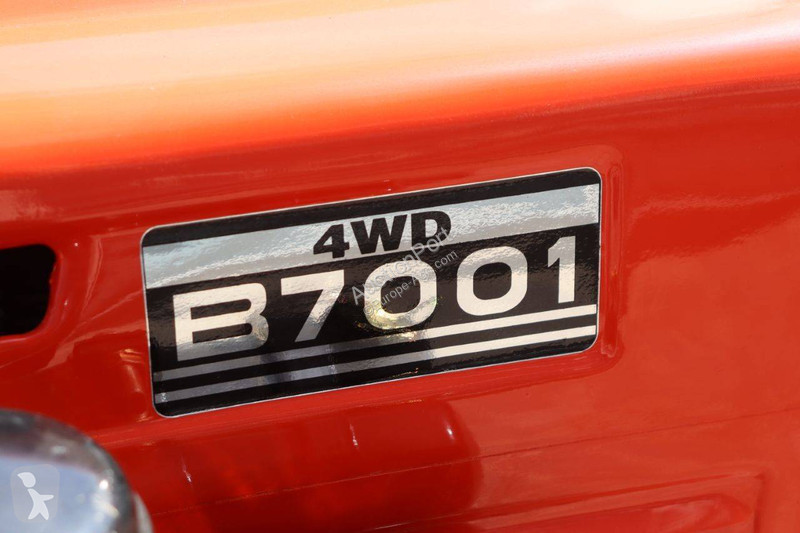 Сільськогосподарський трактор Kubota B7001
