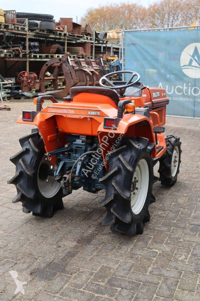 Сільськогосподарський трактор Kubota B1-14 Bulltra