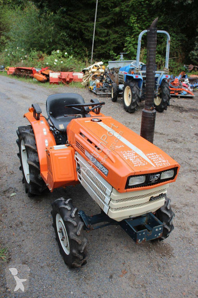 Сільськогосподарський трактор Kubota B1500DT