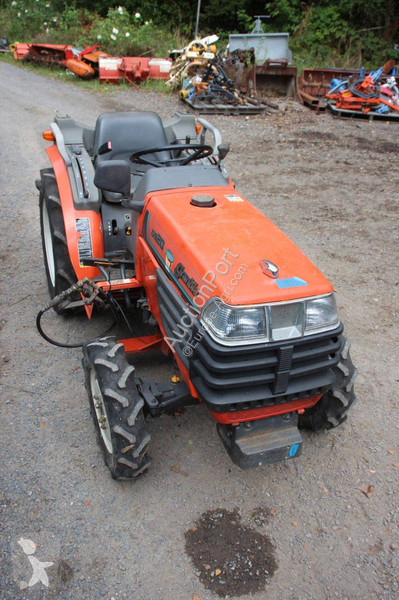 Сільськогосподарський трактор Kubota Granbia GB20