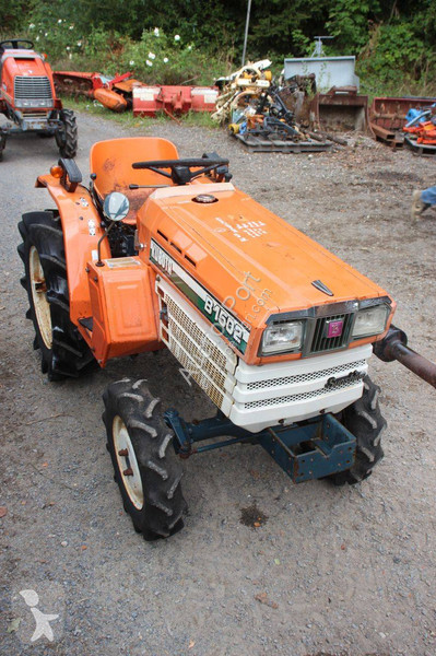 Сільськогосподарський трактор Kubota B1502DT