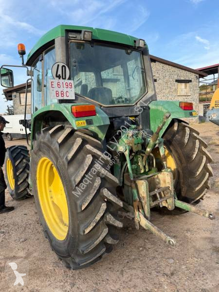 Сільськогосподарський трактор John Deere 6110