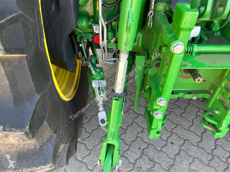 John Deere 185 tractor