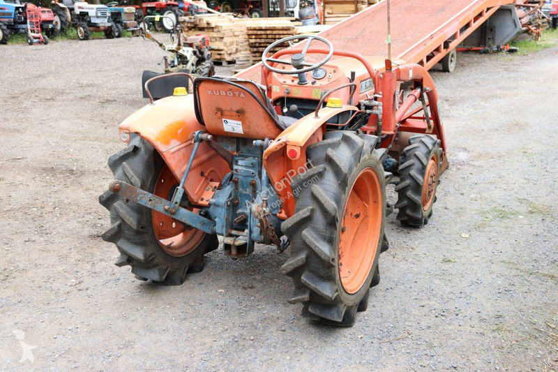 Kubota L2000DT tractor