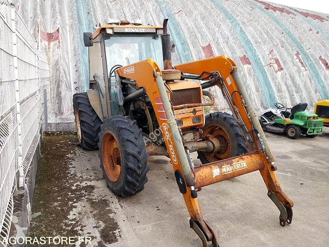 Tractor agrícola