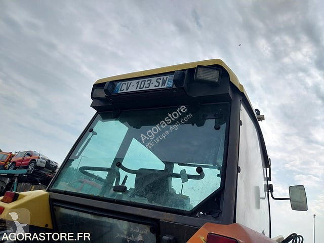 Tractor agrícola
