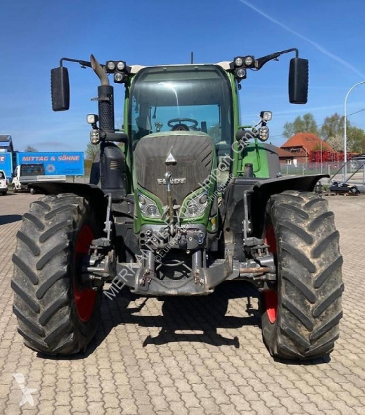 Tracteur agricole Fendt  724 Vario