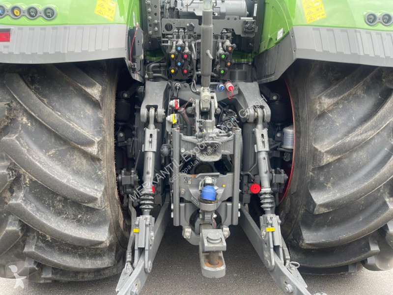 Tracteur agricole Fendt  1050 Vario