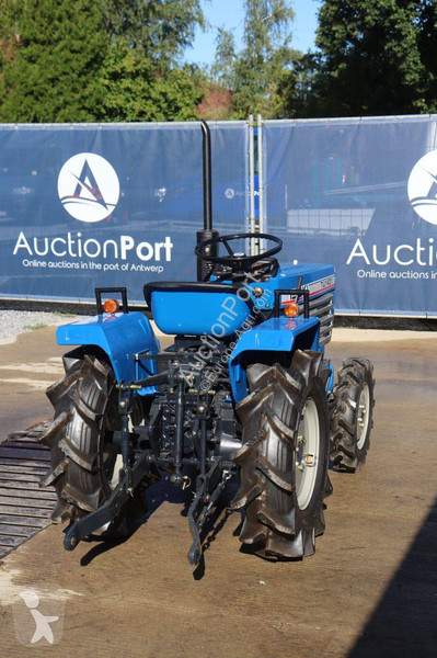 Tractor agrícola Iseki TU1401