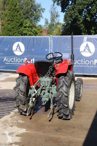 Tractor agrícola Yanmar YM1610D
