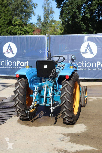 Tractor agrícola Hinomoto E18