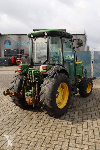 Tractor agrícola John Deere 5615 V