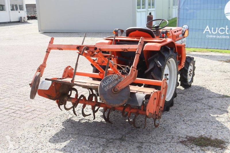 Tracteur agricole Kubota ZB1600