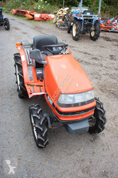 Tractor Kubota B52