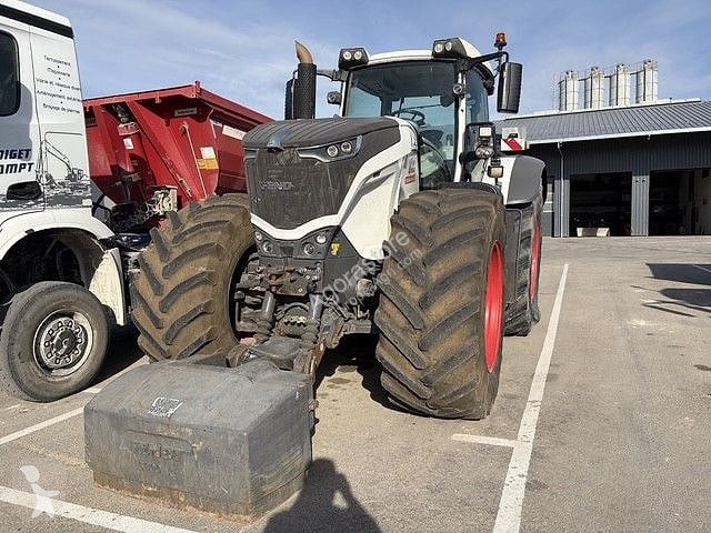 Tractor Fendt 1046