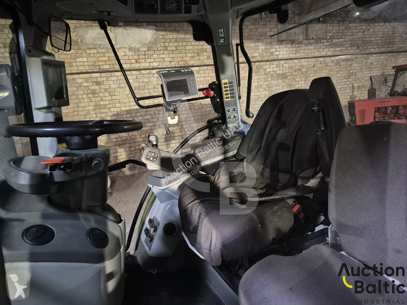 Trattore Claas Arion 650
