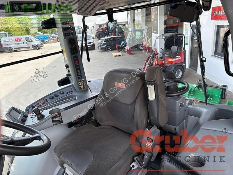 Tracteur agricole Valtra  s 374