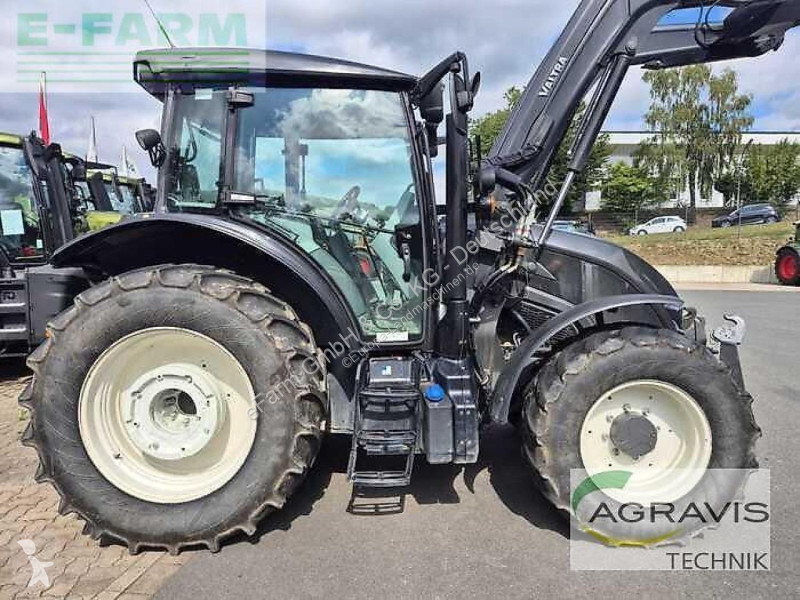Tracteur agricole Valtra  a 105 mh4