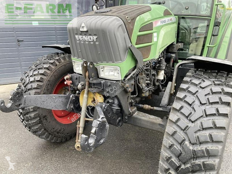 Tracteur agricole Fendt  211 vario