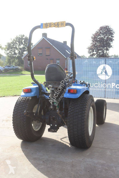 Tracteur agricole New Holland Boomer 2030