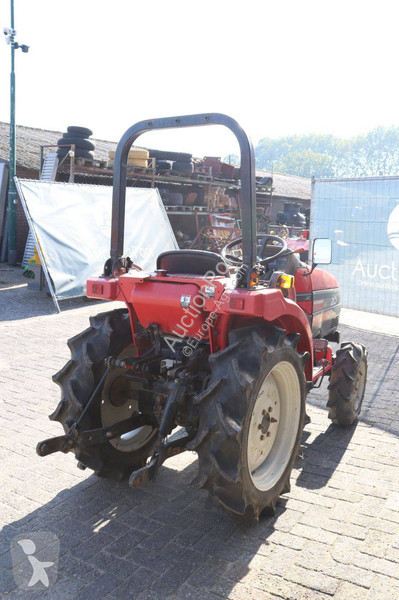 Tracteur agricole Mitsubishi MTZ20