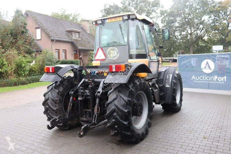 Zemědělský traktor JCB Fastrac 1135