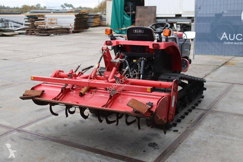 Zemědělský traktor Yanmar CT118