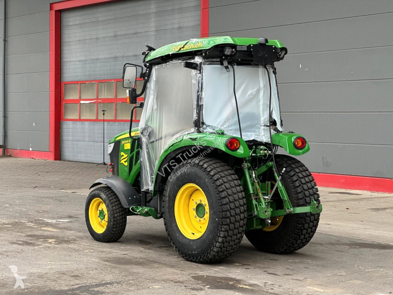Tractor John Deere 3046 R 4x4 Hofschlepper...