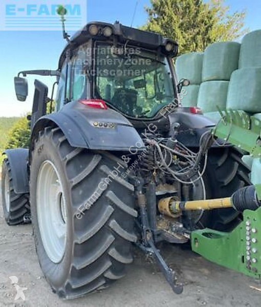 Tractor Valtra  t235
